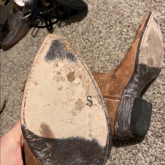 Boots - Picture 6 of 8